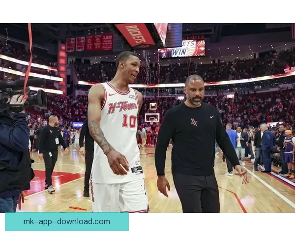 弗朗西斯称乌度卡为火箭注入强硬与坚韧 现有阵容下已展现出色执教能力